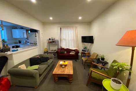 Photo of property in 124 Aro Street, Aro Valley, Wellington, 6021