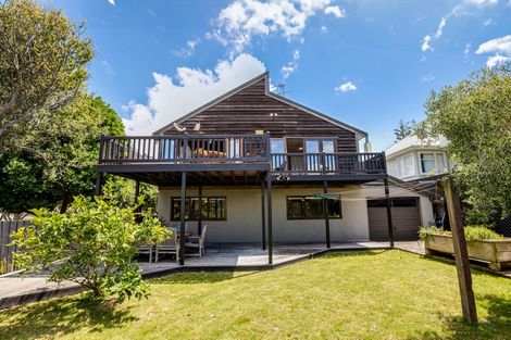 Photo of property in 1/6 Mana Esplanade, Paremata, Porirua, 5026