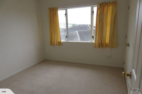 Photo of property in 21 Bard Place, Golflands, Auckland, 2013