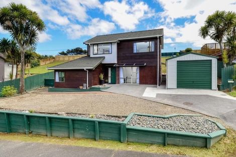 Photo of property in 9 Jacinta Grove, Swanson, Auckland, 0612