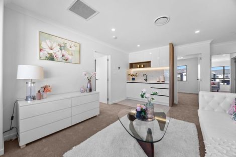 Photo of property in 2 Laurel Drive, Rosehill, 2113