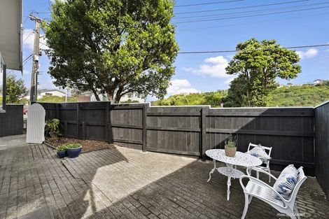 Photo of property in 7 View Road, Houghton Bay, Wellington, 6023