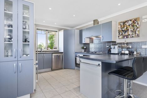 Photo of property in 2 Tulip Drive, Cambridge, 3434