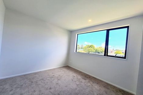 Photo of property in 108c Taikata Road, Te Atatu Peninsula, Auckland, 0610