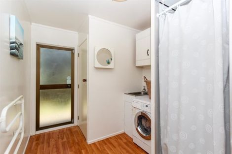 Photo of property in 15 Selwyn Street, Lower Vogeltown, New Plymouth, 4310