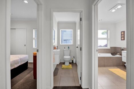 Photo of property in 27 Montague Grove, Stratford, 4332