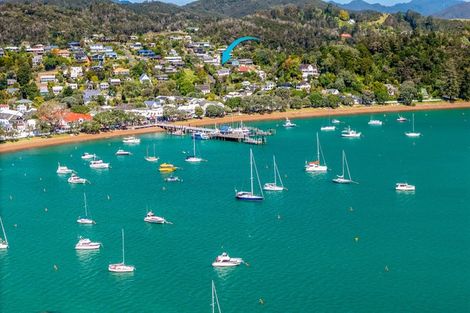 Photo of property in 9 Robertson Street, Russell, 0202