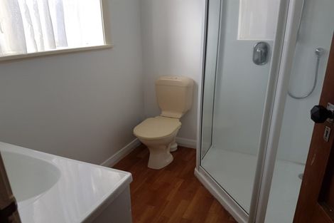 Photo of property in 8 Kawaka Street, Riccarton, Christchurch, 8041