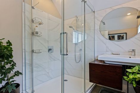 Photo of property in 8 Heathvale Place, Heathcote Valley, Christchurch, 8022