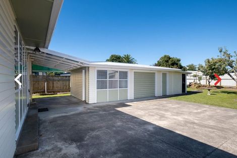Photo of property in 6 Memorial Park Avenue, Haumoana, 4102