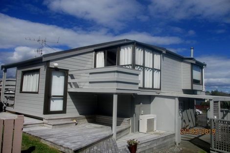 Photo of property in 63 Ngapaki Street, Waikanae Beach, Waikanae, 5036