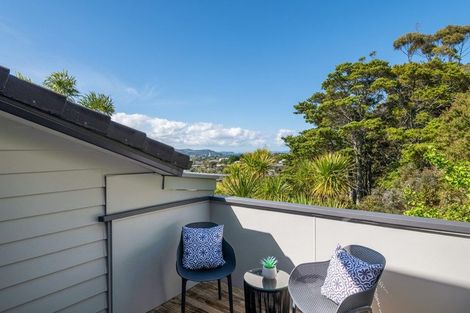 Photo of property in 15 Seagate Place, Red Beach, 0932