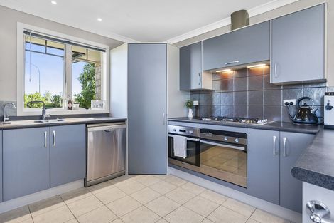 Photo of property in 2 Tulip Drive, Cambridge, 3434