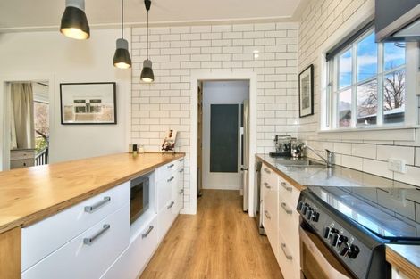 Photo of property in 15 Cornwall Street, Arrowtown, 9302