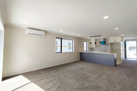 Photo of property in 5 Farmland Road, Papakura, 2110