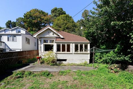Photo of property in 151 Glenmore Street, Kelburn, Wellington, 6012