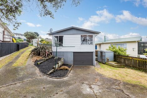 Photo of property in 184 Conclusion Street, Ascot Park, Porirua, 5024