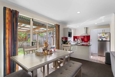 Photo of property in 1/322 West Coast Road, Glen Eden, Auckland, 0602