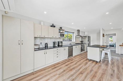 Photo of property in 17 Pahau Place, Cracroft, Christchurch, 8025