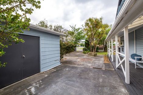 Photo of property in 98 Brandon Street, Featherston, 5710