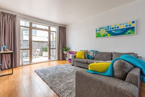 Photo of property in Henry Walton Flats, 2/2 Upper Queen Street, Auckland Central, Auckland, 1010