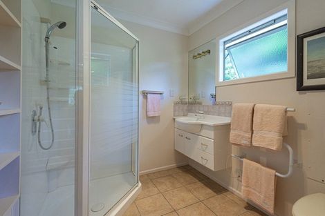 Photo of property in 105 Yorke Road, Haruru, 0204