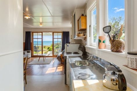 Photo of property in 275 Mataikona Road, Mataikona, Tinui, 5889