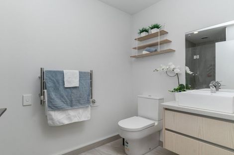 Photo of property in 8b Defoe Place, Waltham, Christchurch, 8023