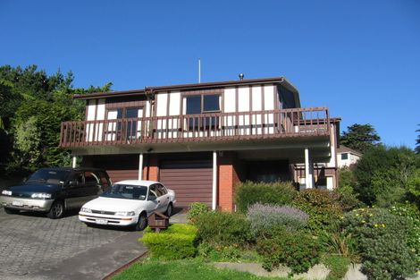 Photo of property in 14 Wingfield Place, Churton Park, Wellington, 6037