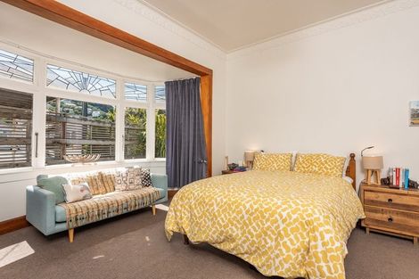 Photo of property in 99 Onepu Road, Lyall Bay, Wellington, 6022