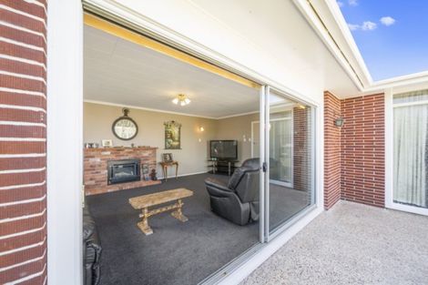 Photo of property in 18 Reid Avenue, Hawera, 4610