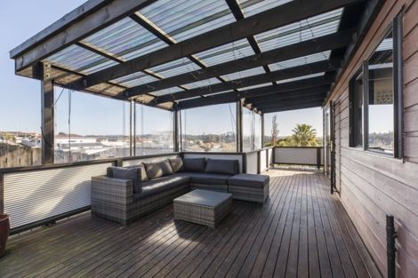 Photo of property in 63 Simpson Road, Ranui, Auckland, 0612