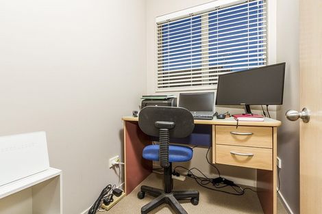 Photo of property in 1/2 Holiday Road, Milford, Auckland, 0620