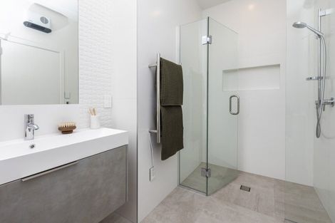 Photo of property in 2 Challenger Lane, Redcliffs, Christchurch, 8081