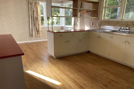 Photo of property in 28 Papakowhai Road, Papakowhai, Porirua, 5024