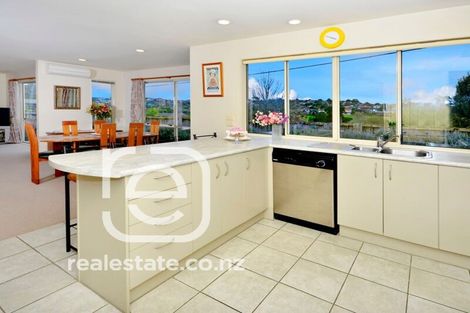 Photo of property in 2/48 Glencoe Road, Browns Bay, Auckland, 0630