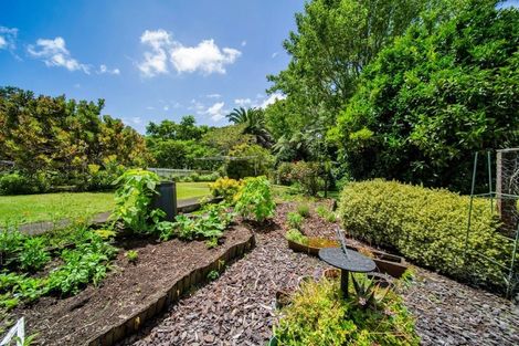 Photo of property in 117h Seaview Road, Westown, New Plymouth, 4310