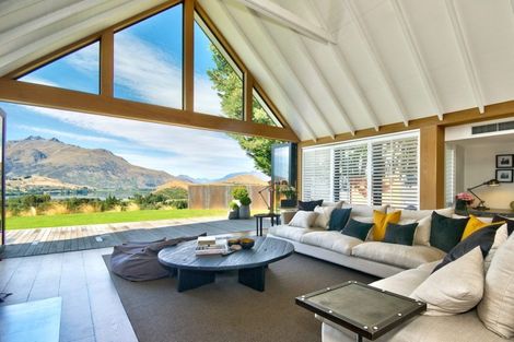 Photo of property in 397 Arrowtown-lake Hayes Road, Arrowtown, 9371
