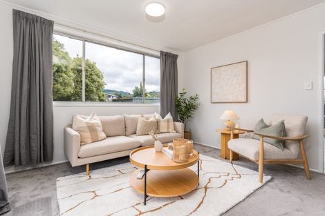 Photo of property in 5a Sequoia Place, Maoribank, Upper Hutt, 5018