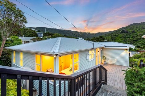 Photo of property in 20 Spencer Street, Crofton Downs, Wellington, 6035