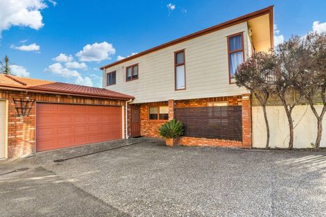 Photo of property in 66d Waimumu Road, Massey, Auckland, 0614