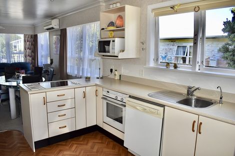 Photo of property in 5 Ross Street, Levin, 5510