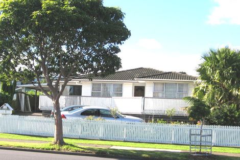 Photo of property in 400 Bucklands Beach Road, Bucklands Beach, Auckland, 2012