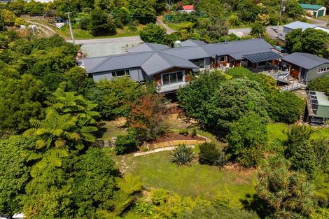 Photo of property in 19 Mccormicks Road, Whatamango Bay, Picton, 7281