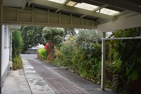 Photo of property in 1/40 East Coast Road, Milford, Auckland, 0620