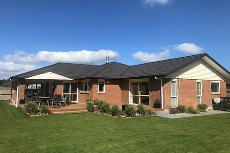 Photo of property in 1 Madison Street, Carterton, 5713