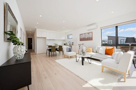 Photo of property in 7 Taiororua Avenue, Massey, Auckland, 0614