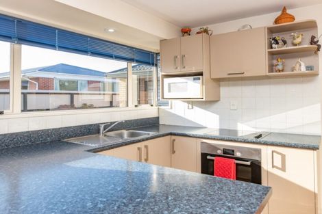 Photo of property in 1/4 Daniels Road, Redwood, Christchurch, 8051