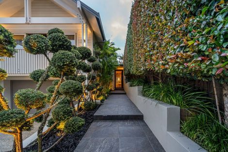 Photo of property in 27 Clifton Road, Herne Bay, Auckland, 1011