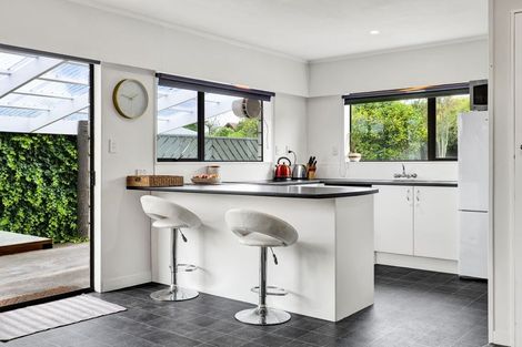 Photo of property in 3 Puriri Street, Inglewood, 4330